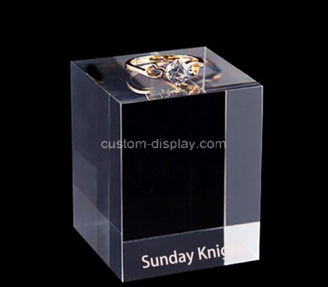 Wholesale custom acrylic jewlery ring display block